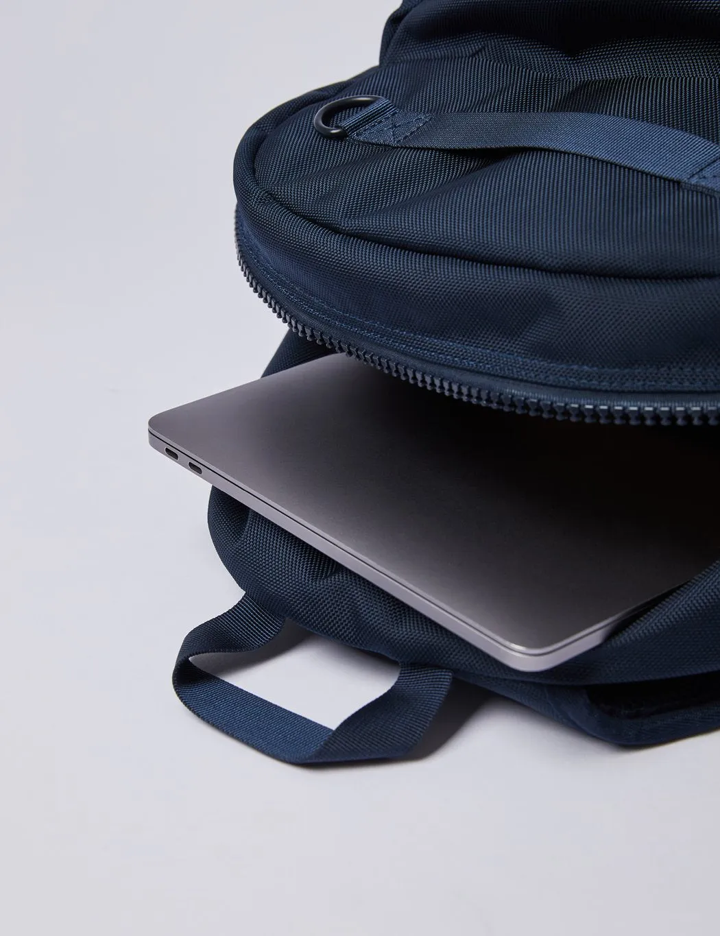 Sandqvist Elton Backpack - Navy Blue
